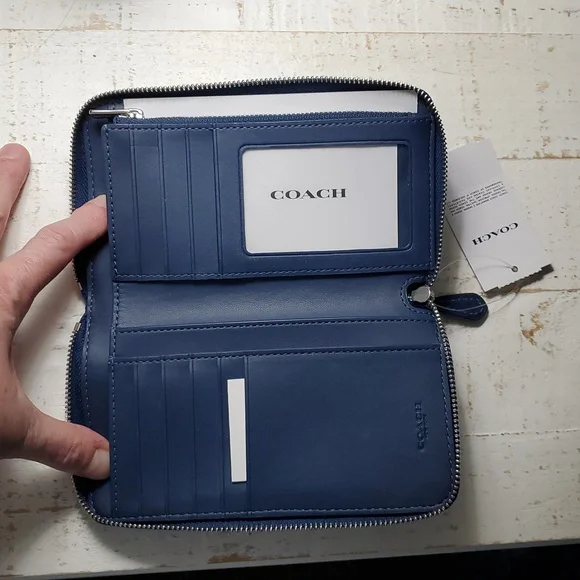 Coach Medium Zip Quilted Denim Wallet NWT - Picture 2 of 3